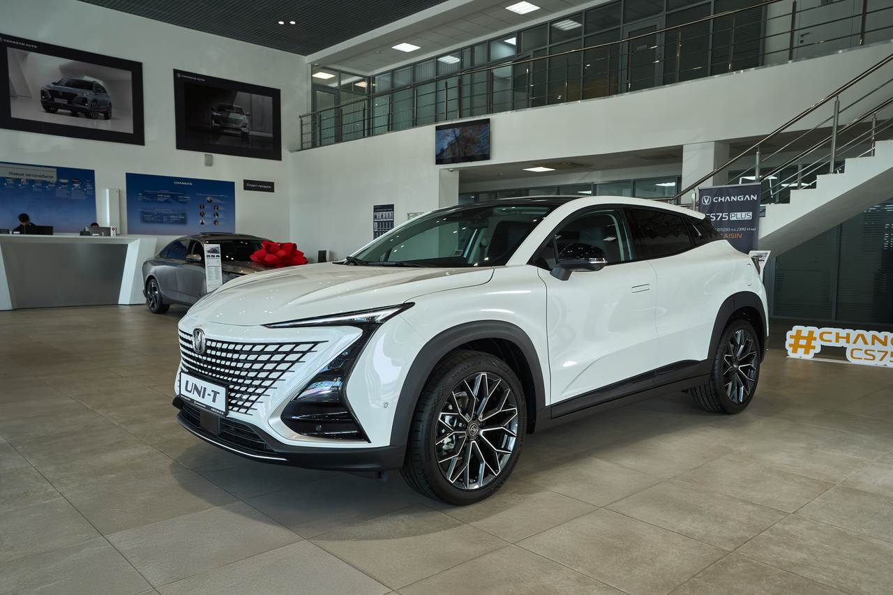 Changan UNI-T 1.5T робот. Техно 25 г.в. 25 м.г.