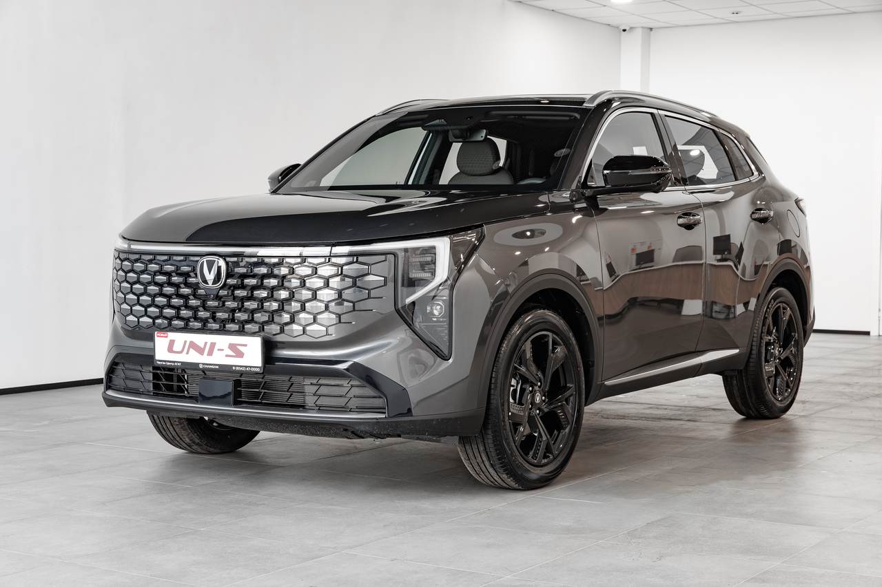 Changan UNI-S IV 1.5T робот. Люкс 181 л.с. полный привод 26 г.в