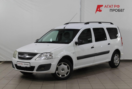 LADA Largus универсал (7м) 2018 года с пробегом 219 369 км