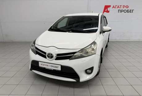 Toyota Verso 2013 года с пробегом 657 646 км