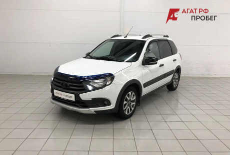 LADA Granta лифтбек 2023 года с пробегом 41 603 км