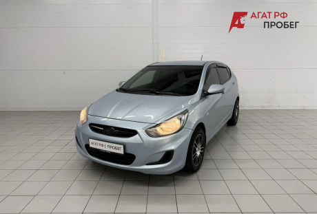 Hyundai Solaris хэтчбек 2011 года с пробегом 176 698 км