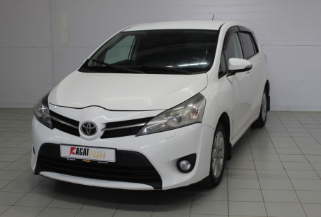 Toyota Verso 2013 года с пробегом 657 646 км