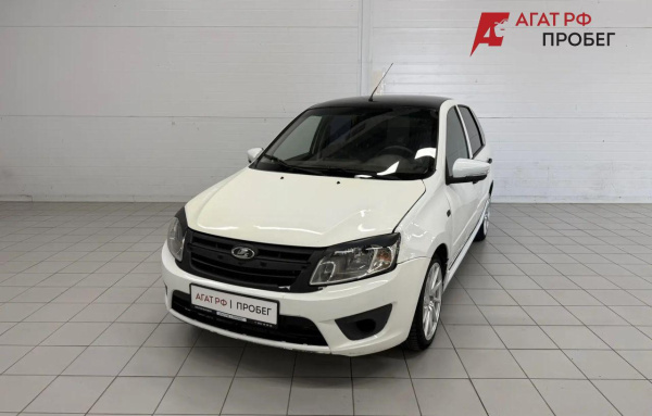 LADA Granta седан 2015 года с пробегом 155 900 км, фото 1