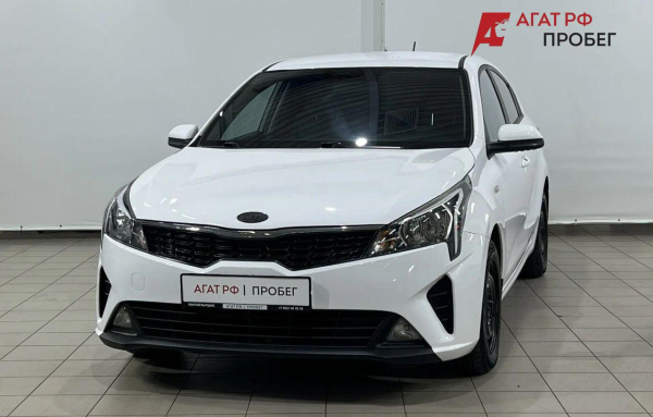 Kia Rio 2021 года с пробегом 99 243 км, фото 1