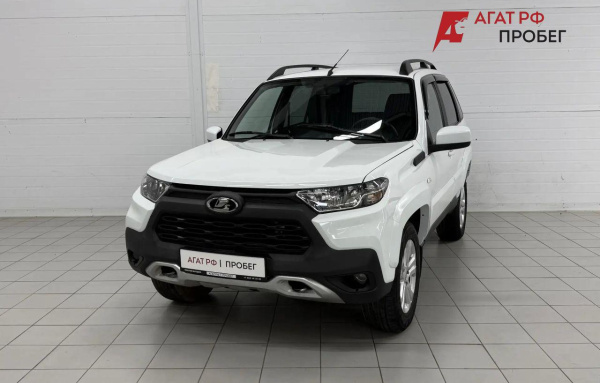 LADA Niva Travel 2023 года с пробегом 34 871 км, фото 1
