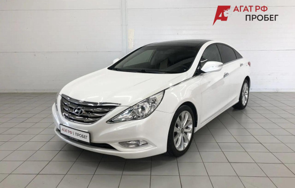 Hyundai Sonata 2011 года с пробегом 214 570 км, фото 1