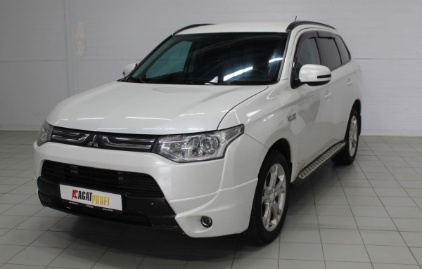 Mitsubishi Outlander 2014 года с пробегом 242 410 км, фото 1