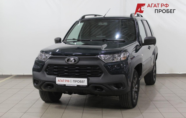 LADA Niva Travel 2023 года с пробегом 79 636 км, фото 1