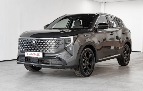 Changan UNI-S IV 1.5T робот. Люкс 147 л.с. полный привод 26 г.в