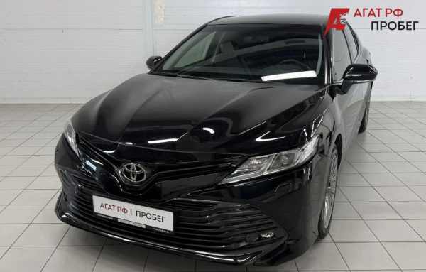 Toyota Camry 2020 года с пробегом 75 223 км, фото 1