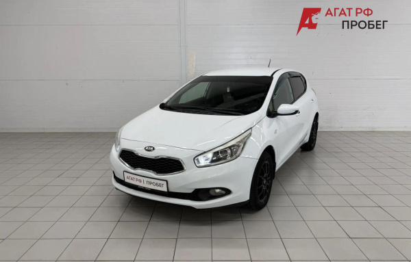 Kia Cee'd 2012 года с пробегом 214 058 км, фото 1