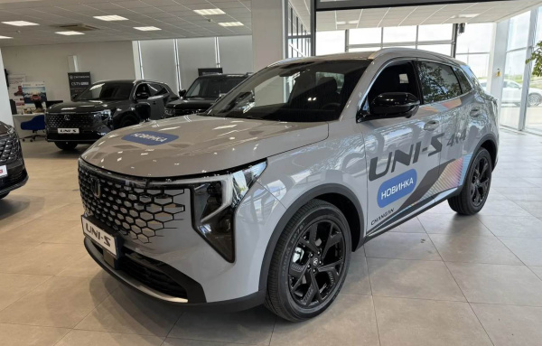 Changan UNI-S IV 1.5T робот. Техно 147 л.с. полный привод 26 г.в