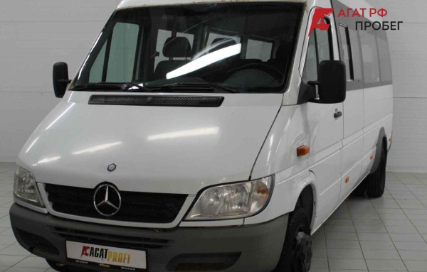 Mercedes-Benz Sprinter Classic фургон 2015 года с пробегом 201 512 км, фото 1