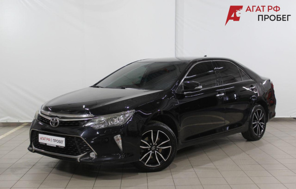 Toyota Camry 2017 года с пробегом 181 539 км, фото 1