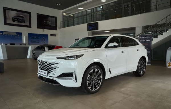 Changan UNI-K 2.0T АКП Техно+ полный привод 25 г.в