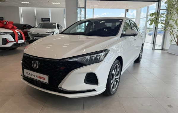 Changan Eado Plus 1,4T робот. Техно 25 г.в