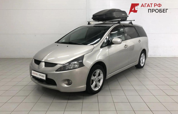 Mitsubishi Grandis 2007 года с пробегом 218 039 км, фото 1