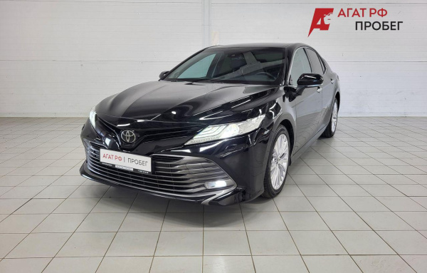 Toyota Camry 2019 года с пробегом 134 803 км, фото 1