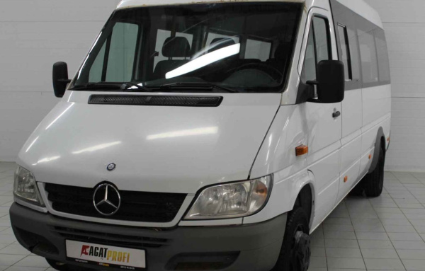 Mercedes-Benz Sprinter Classic фургон 2015 года с пробегом 201 512 км, фото 1