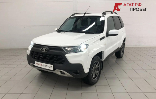 LADA Niva Travel 2022 года с пробегом 46 761 км, фото 1